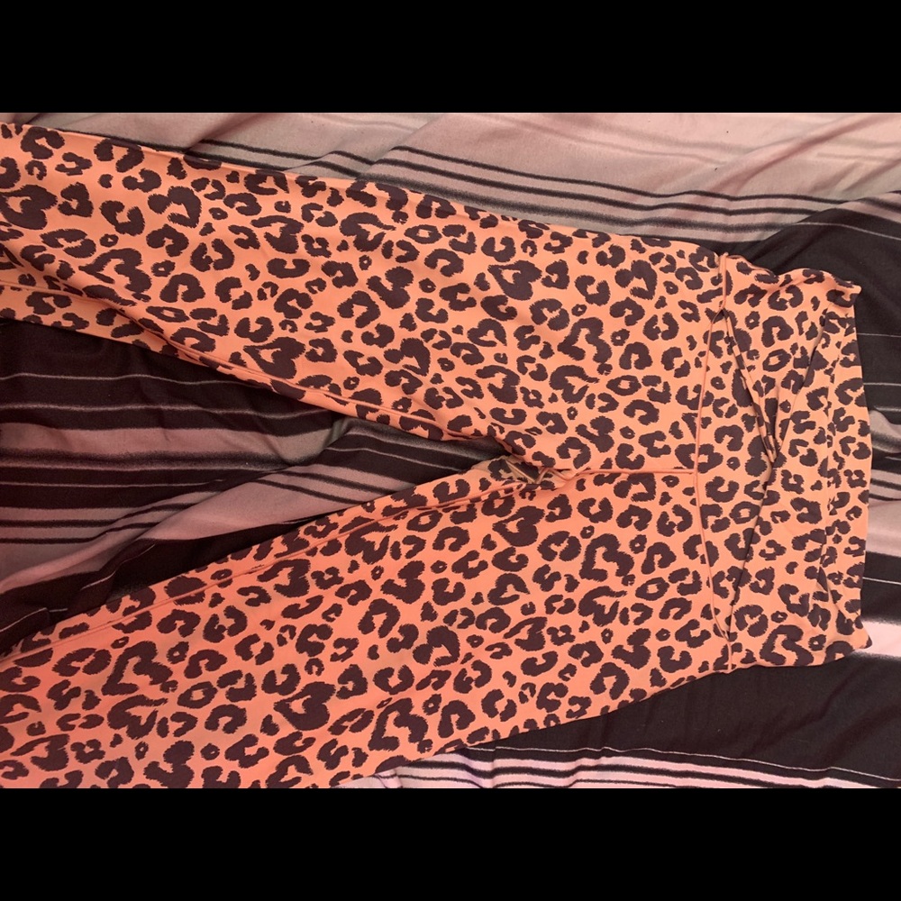 Aerie leopard leggings